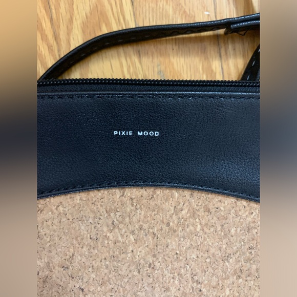 Pixie Mood crossbody or over the shoulder purse - Picture 3 of 5